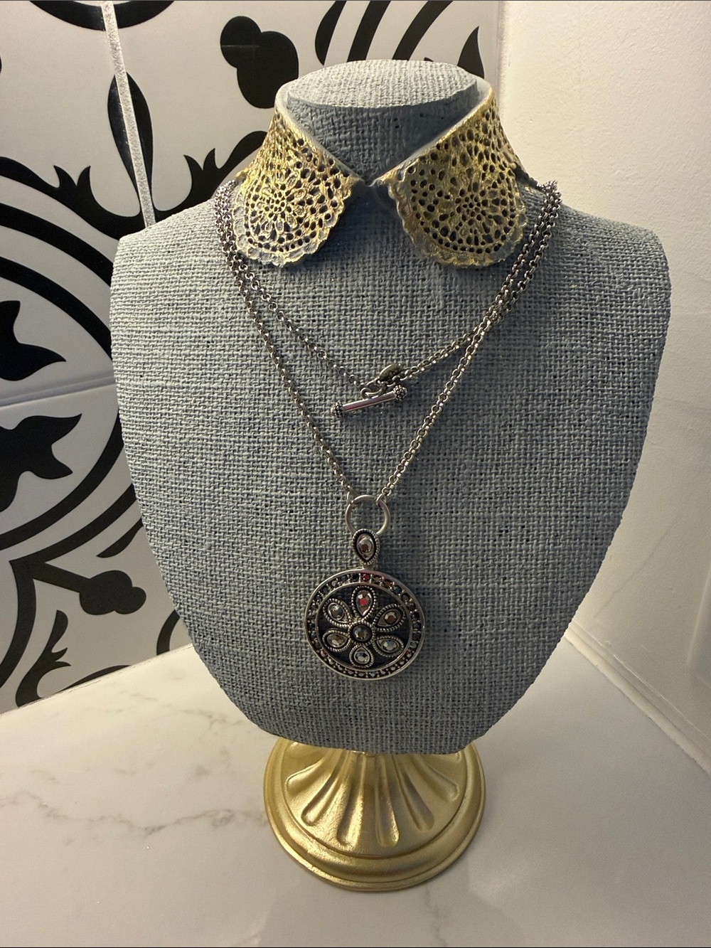 EUC Cookie Lee Flower Medallion Marcasite Rhinestone Pendant Long Necklace